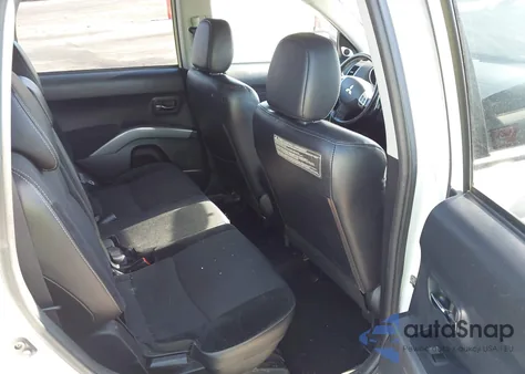 2010 Mitsubishi Outlander Se z USA, uszkodzony, nr VIN JA4JT3AW1AZ007319